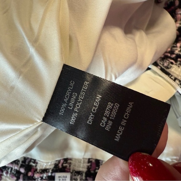 Maison d’Amelie tweed mini skirt faux pearl front pocket NWT size 4 - Picture 10 of 10